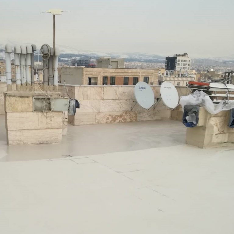 اجرای آب بندی و ایزولاسیون پشت بام نارمک